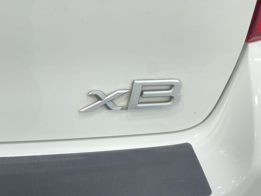 2012 Scion xB Image 35