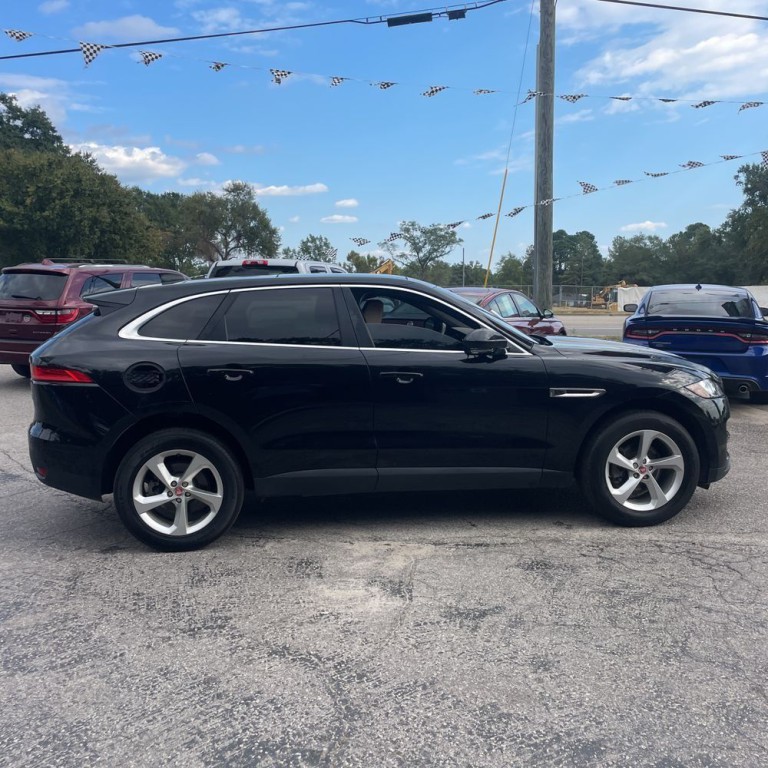 2020 Jaguar F-PACE Image 3