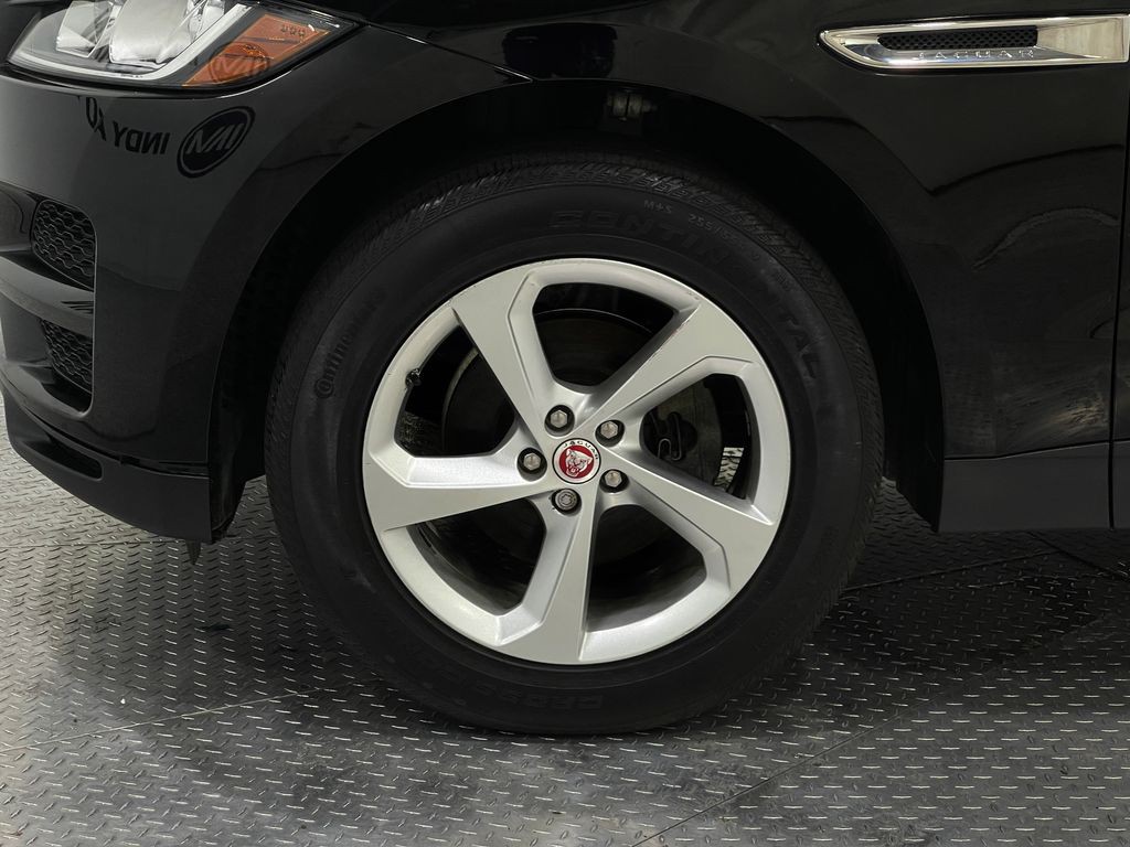 2020 Jaguar F-PACE Image 36