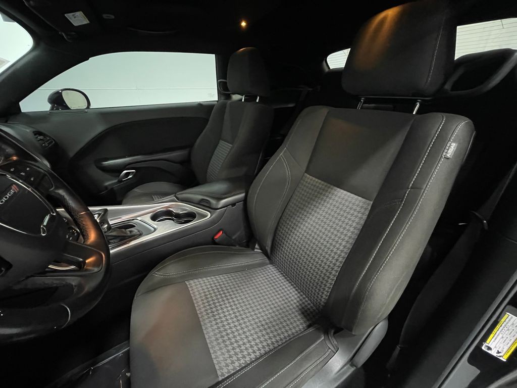 2019 Dodge Challenger Image 11