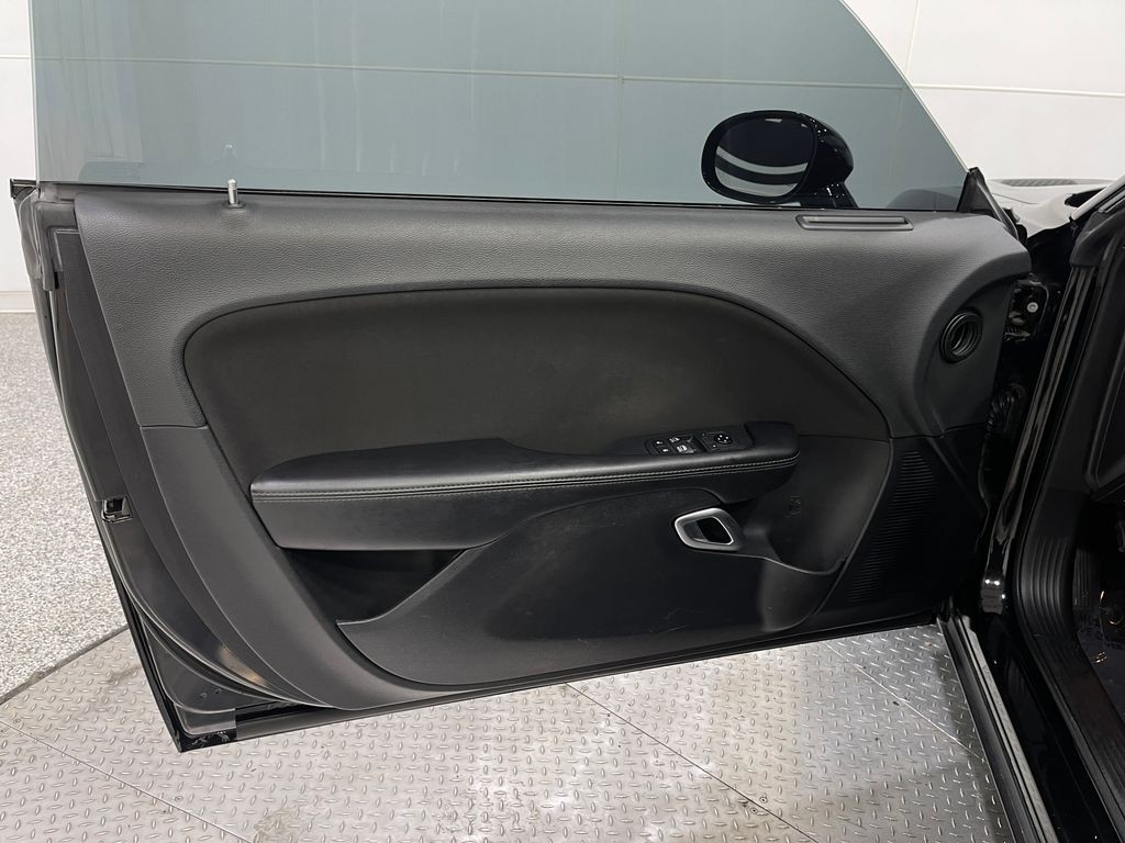 2019 Dodge Challenger Image 12