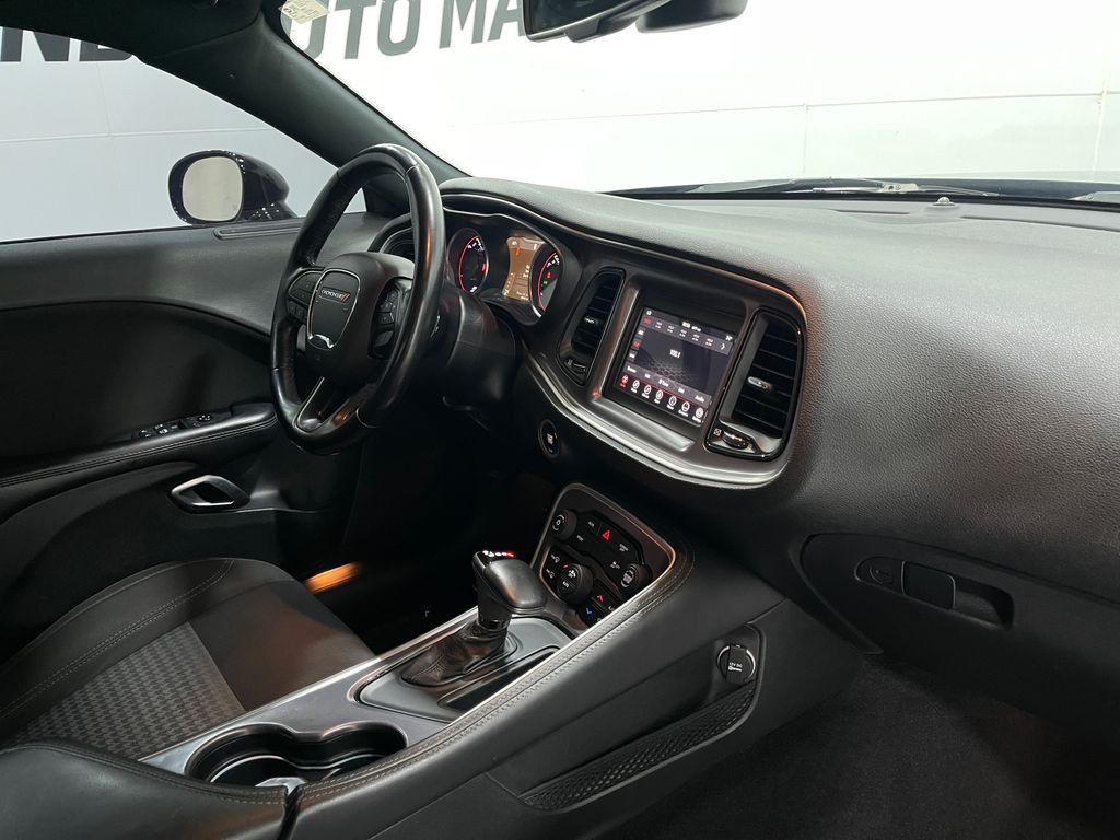 2019 Dodge Challenger Image 16