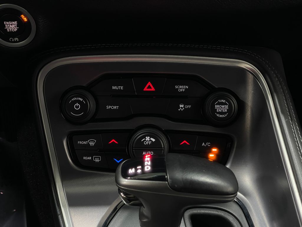 2019 Dodge Challenger Image 21