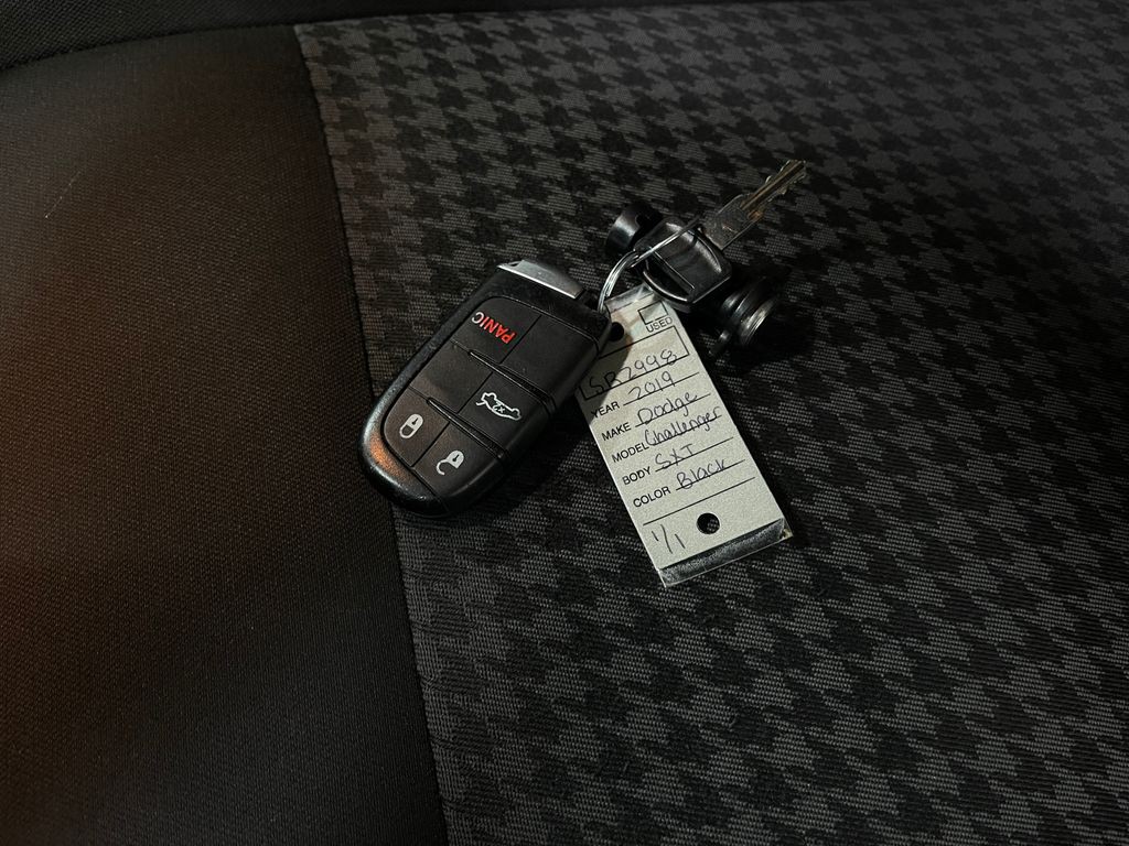 2019 Dodge Challenger Image 33