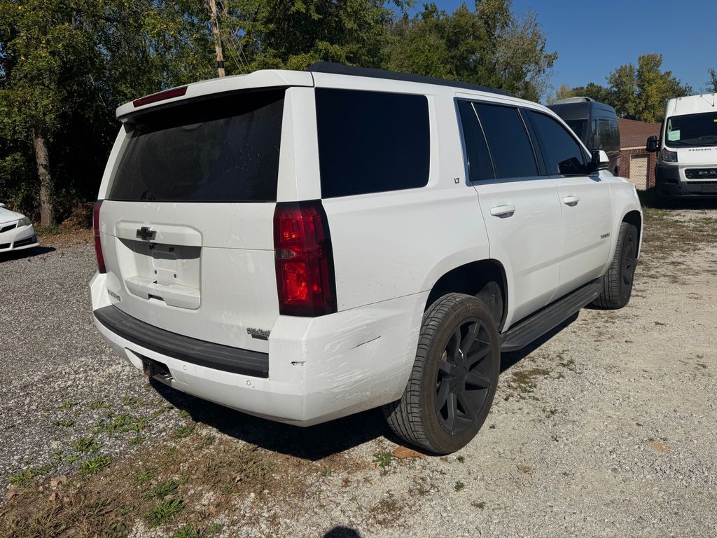 2017 Chevrolet Tahoe Image 3