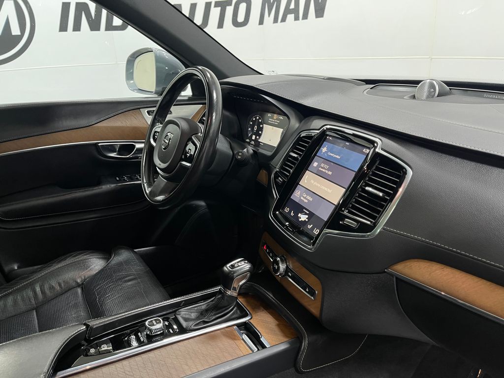 2017 Volvo XC90 Image 21