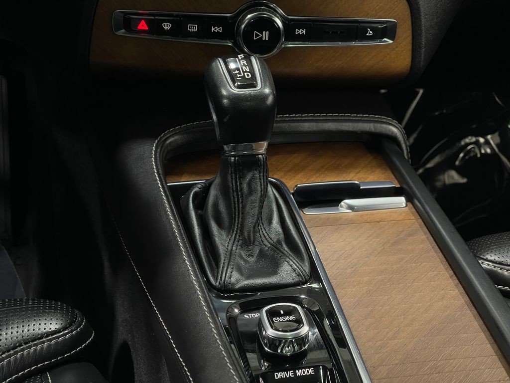 2017 Volvo XC90 Image 29
