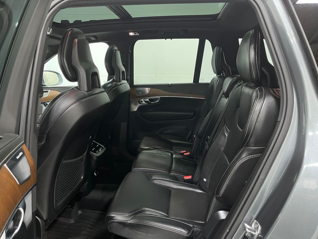 2017 Volvo XC90 Image 30