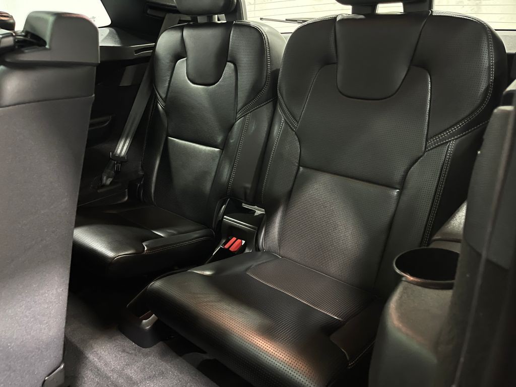 2017 Volvo XC90 Image 31