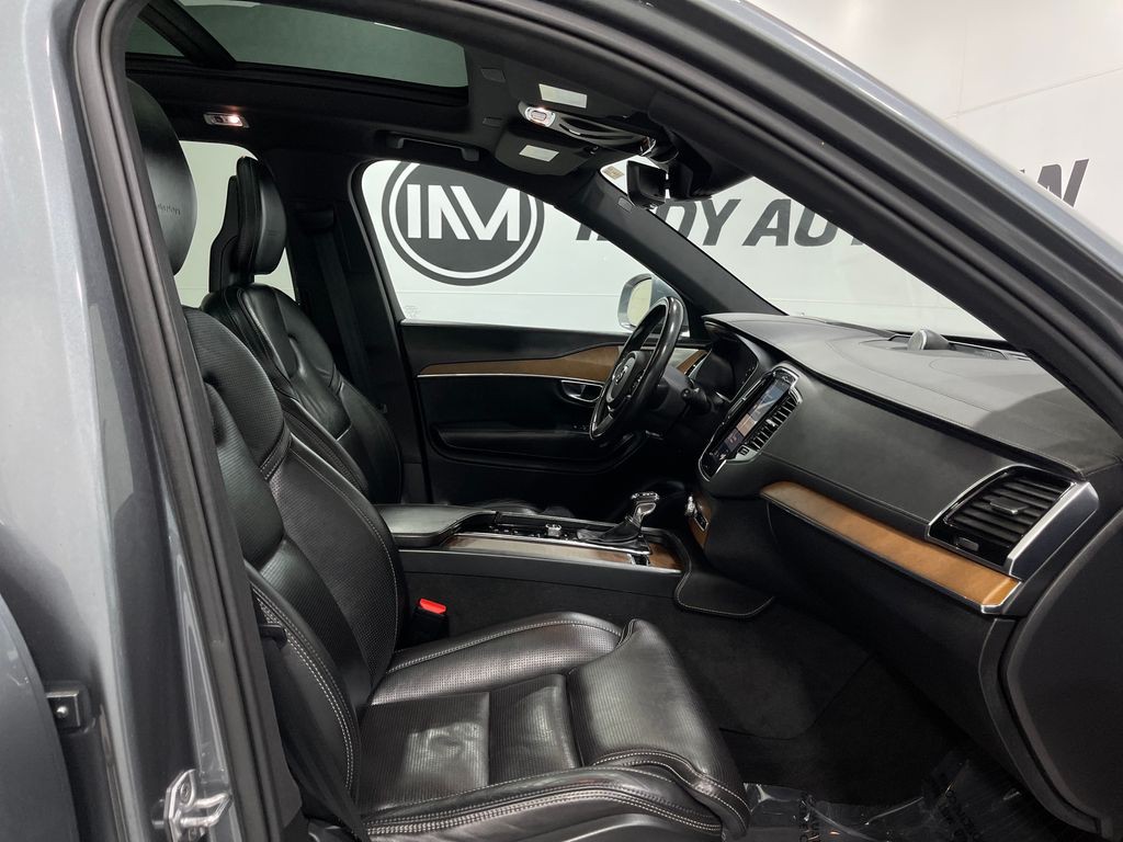2017 Volvo XC90 Image 34