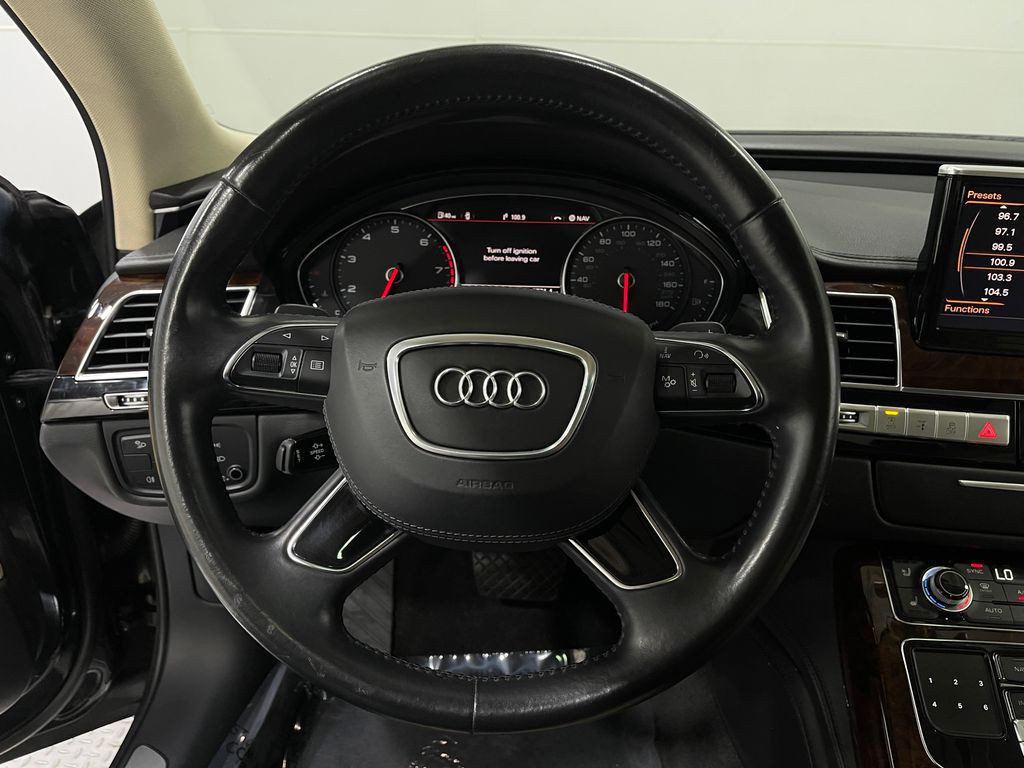2014 Audi A8 Image 22