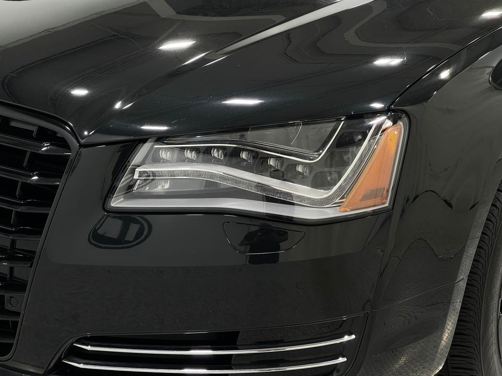 2014 Audi A8 Image 33