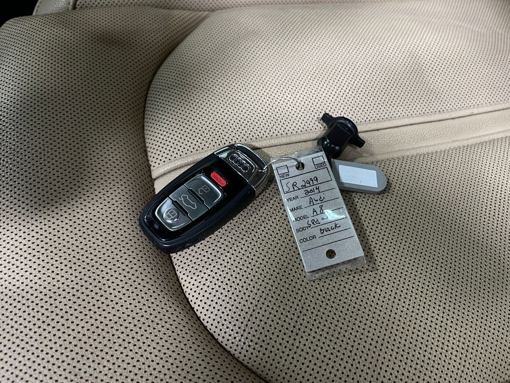 2014 Audi A8 Image 37