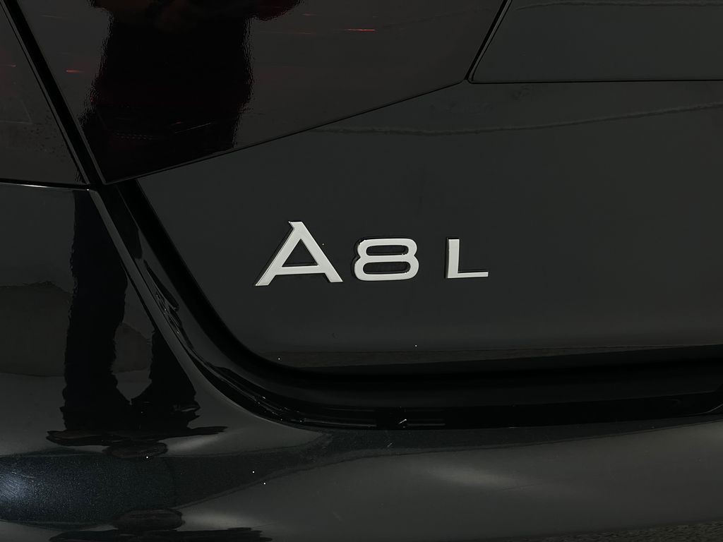 2014 Audi A8 Image 39