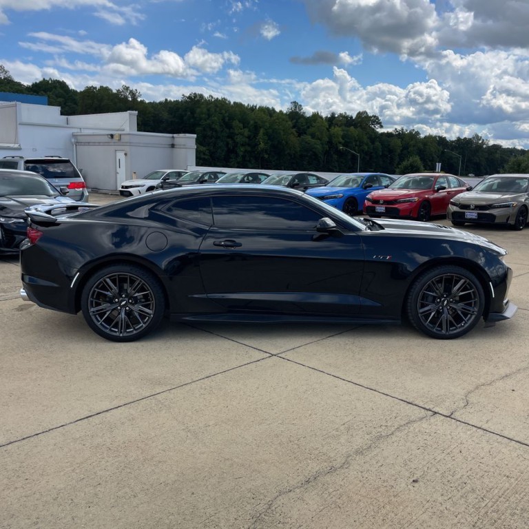 2020 Chevrolet Camaro Image 3