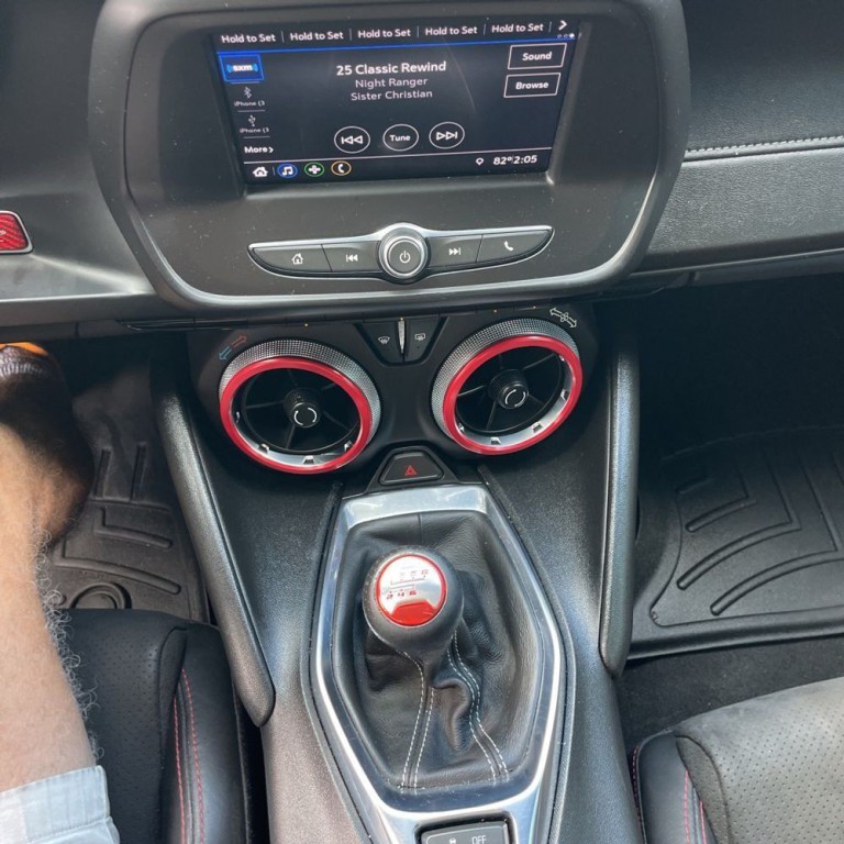 2020 Chevrolet Camaro Image 11