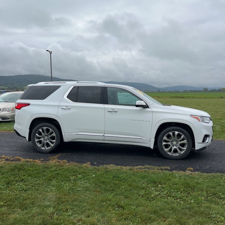 2019 Chevrolet Traverse Image 3