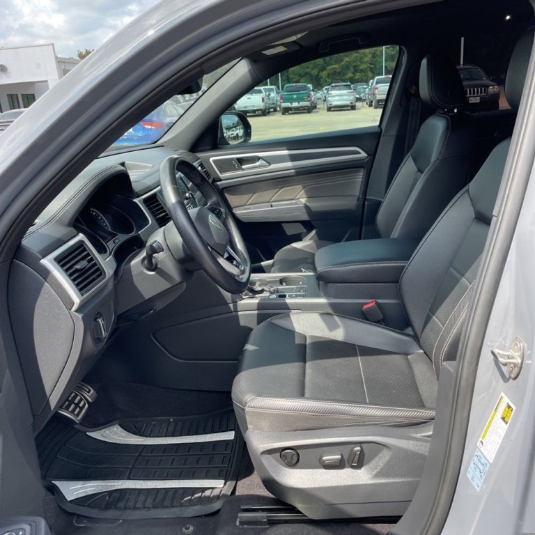 2021 Volkswagen Atlas Cross Sport Image 7