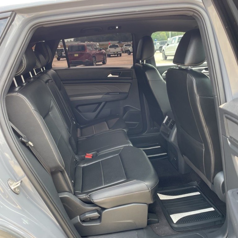 2021 Volkswagen Atlas Cross Sport Image 16