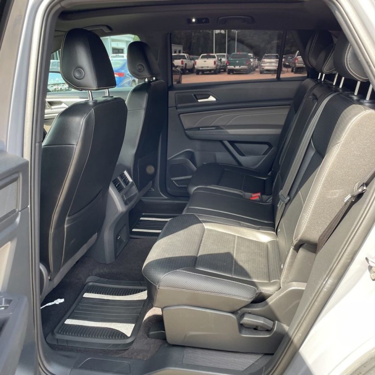 2021 Volkswagen Atlas Cross Sport Image 17
