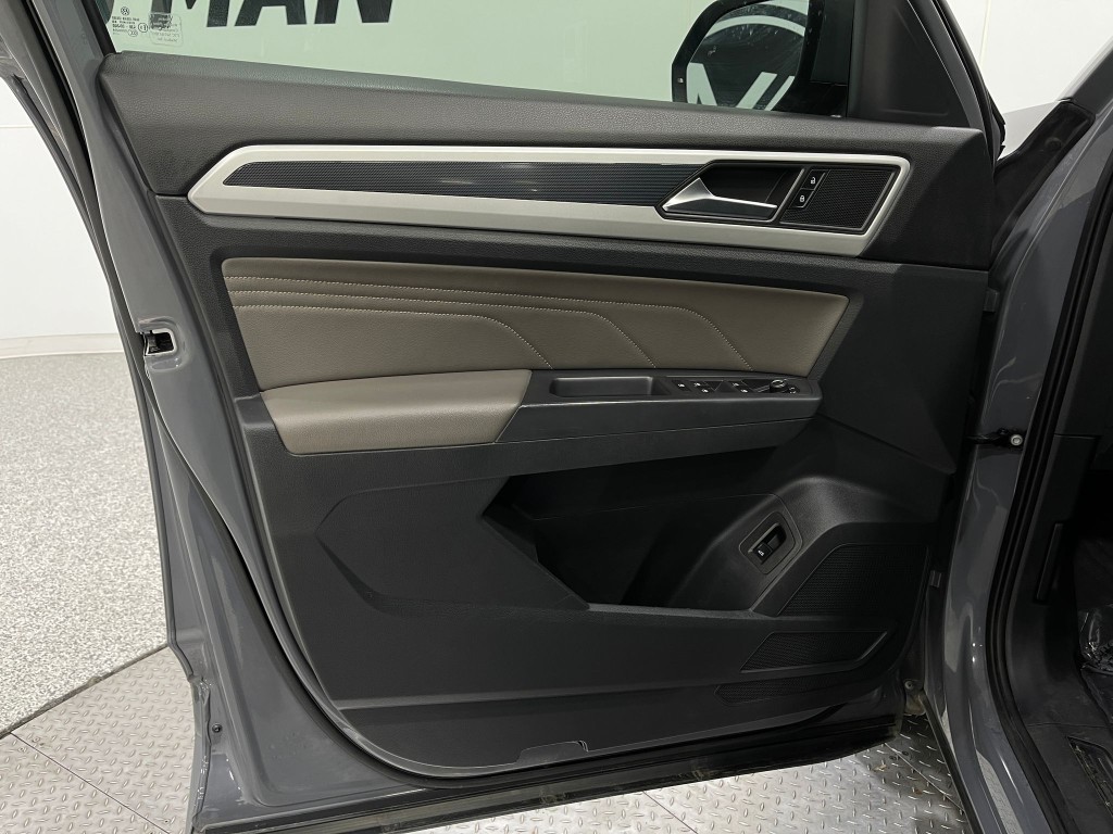 2021 Volkswagen Atlas Cross Sport Image 15