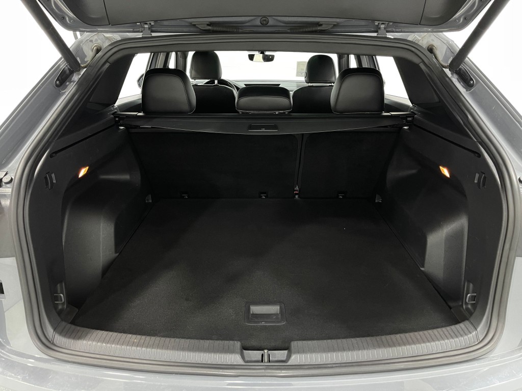 2021 Volkswagen Atlas Cross Sport Image 26