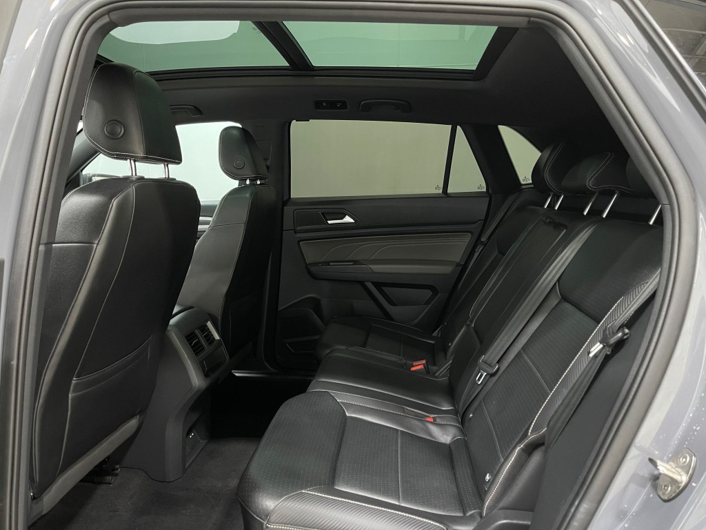 2021 Volkswagen Atlas Cross Sport Image 30