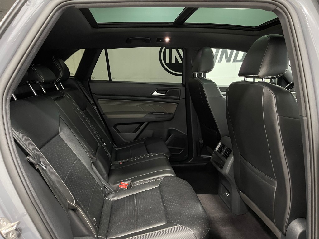 2021 Volkswagen Atlas Cross Sport Image 31