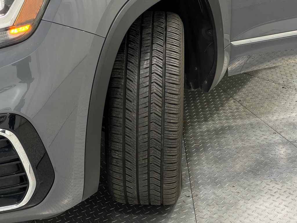 2021 Volkswagen Atlas Cross Sport Image 36