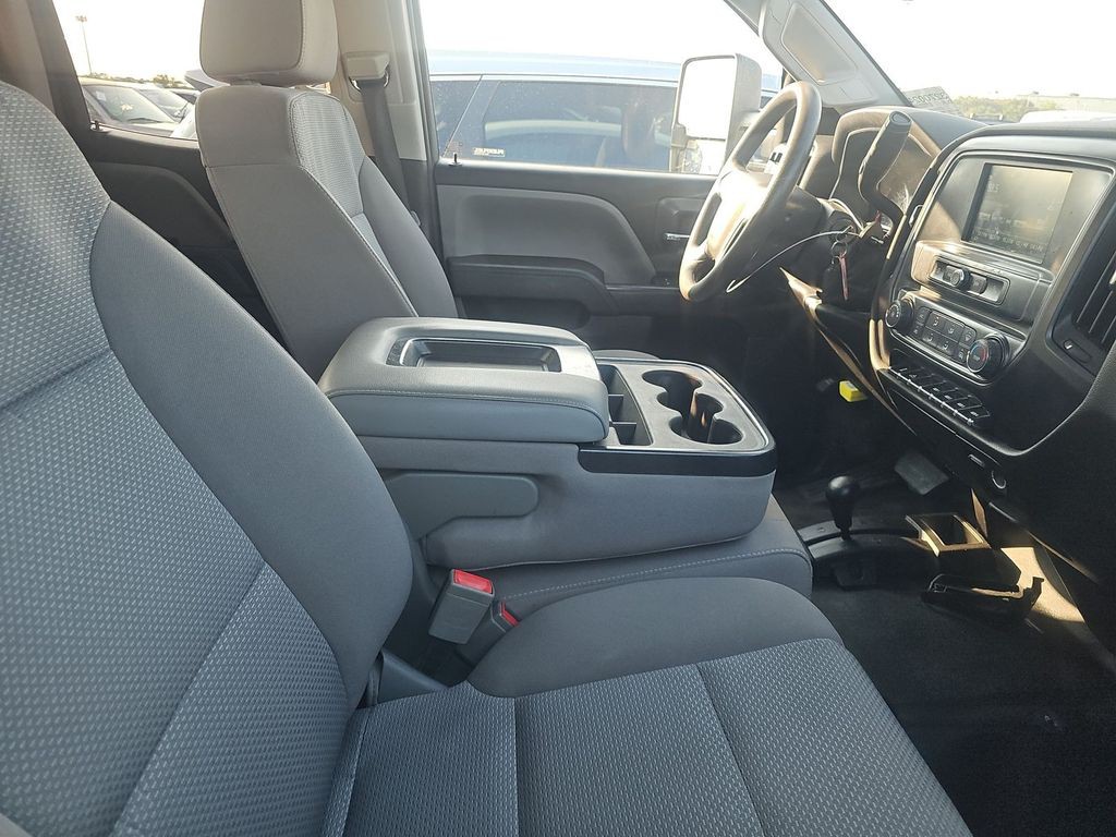 2019 GMC Sierra 2500 Image 8