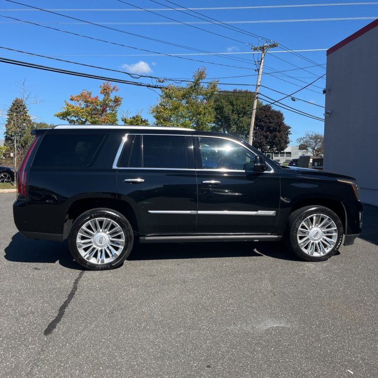 2018 Cadillac Escalade Image 3