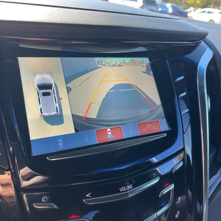 2018 Cadillac Escalade Image 13