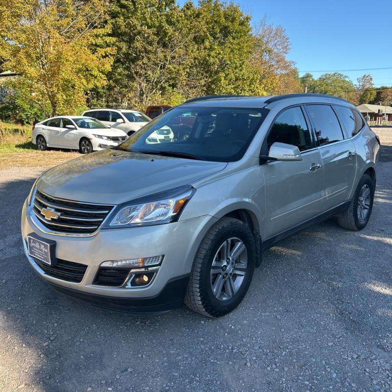 2017 Chevrolet Traverse Image 3