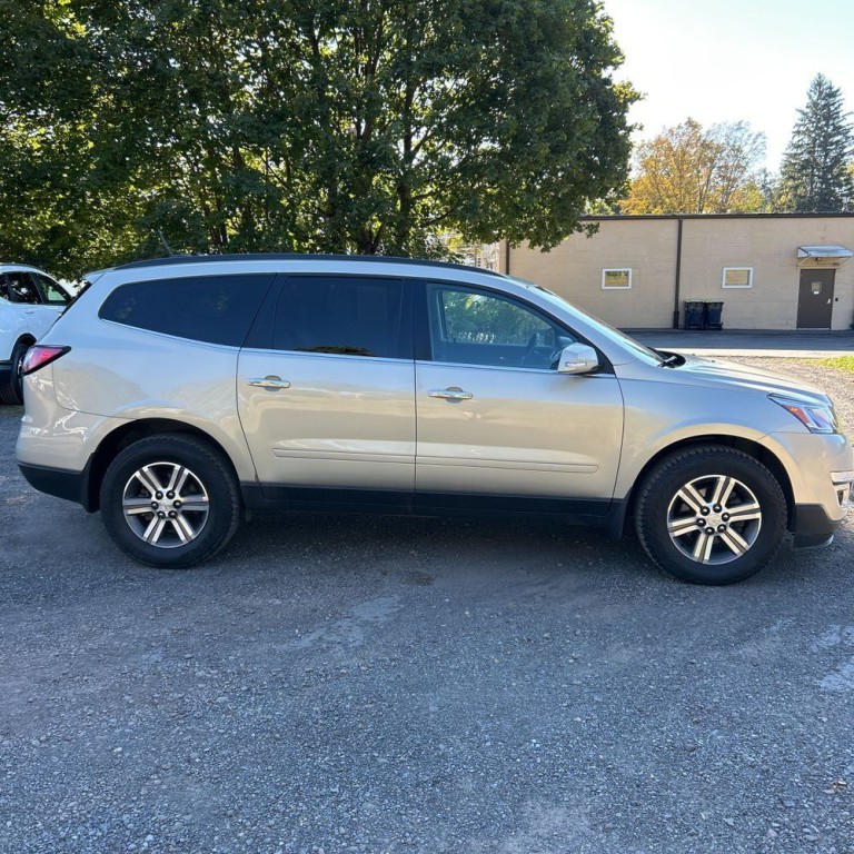 2017 Chevrolet Traverse Image 4