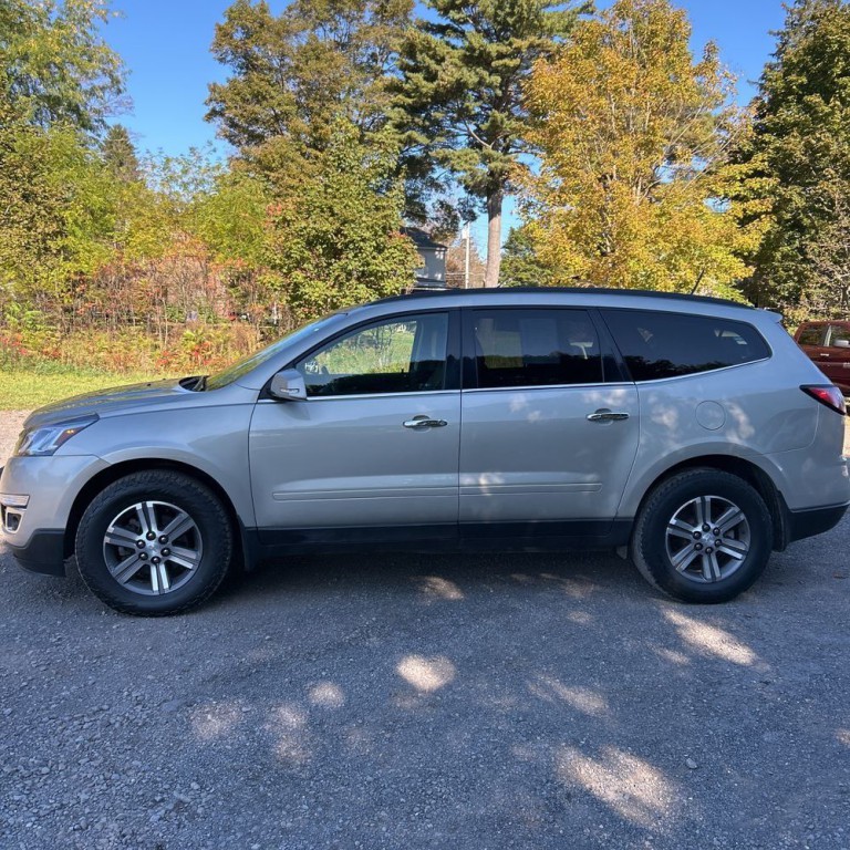 2017 Chevrolet Traverse Image 5
