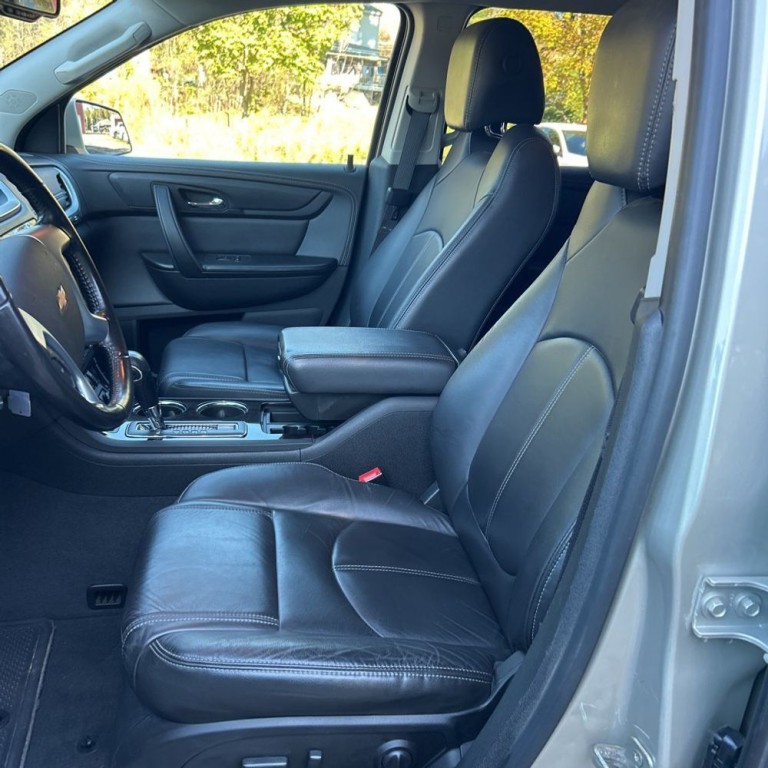 2017 Chevrolet Traverse Image 8
