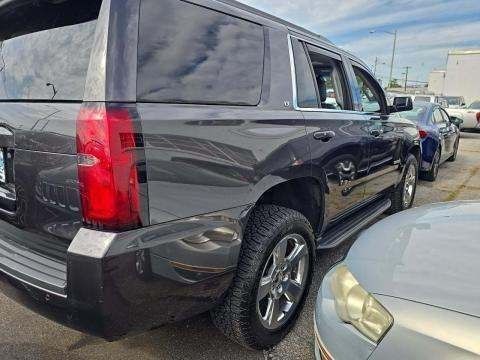 2017 Chevrolet Tahoe Image 2