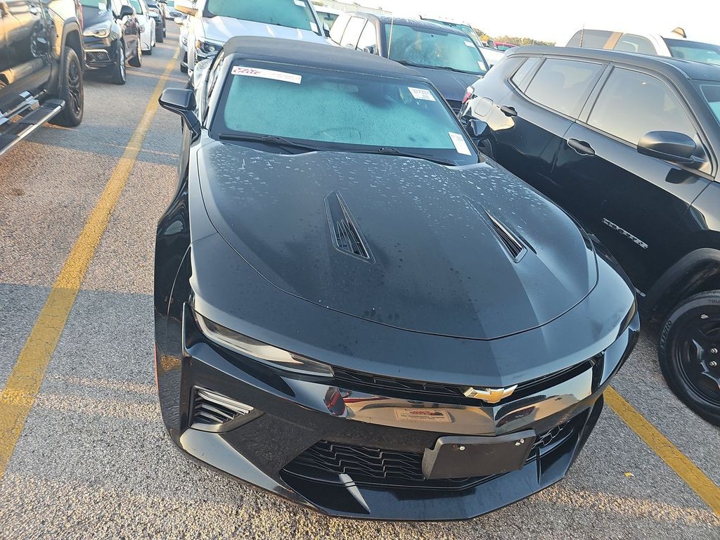 2017 Chevrolet Camaro Image 2