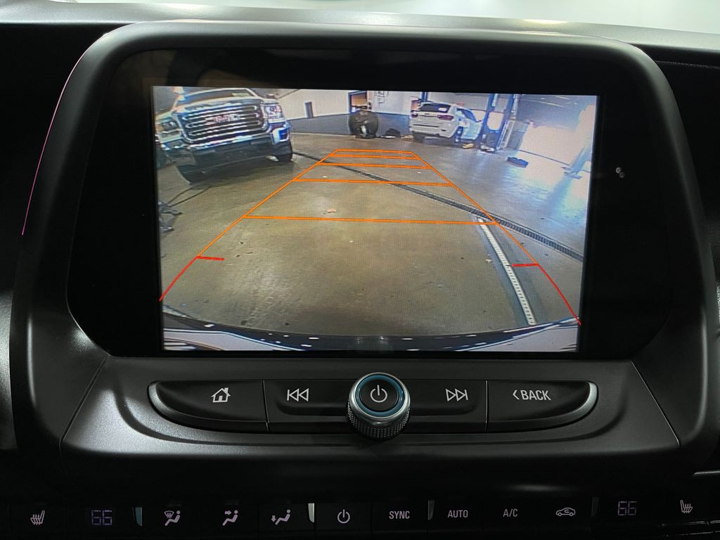 2017 Chevrolet Camaro Image 11