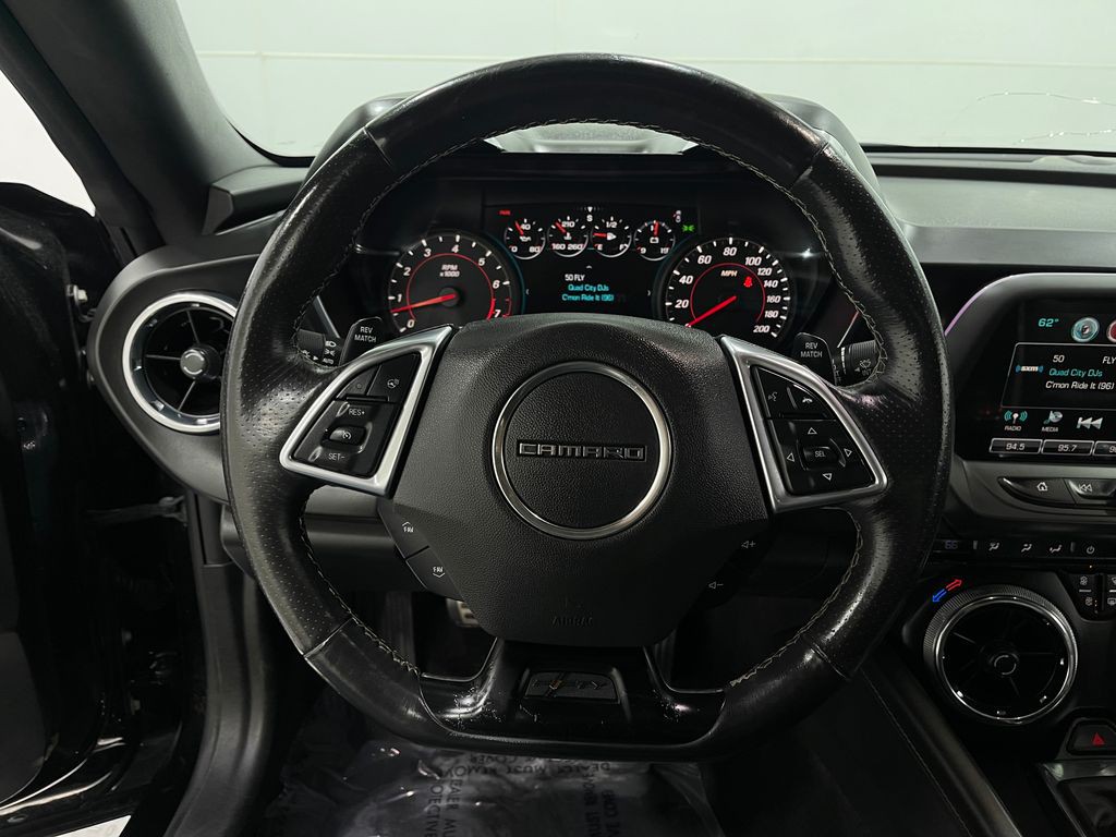 2017 Chevrolet Camaro Image 22