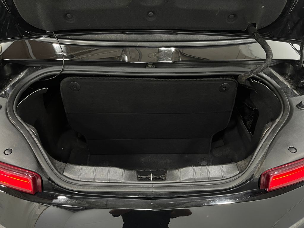 2017 Chevrolet Camaro Image 26