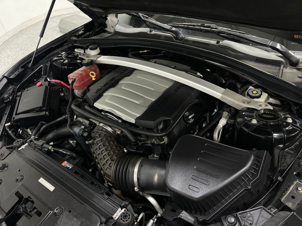 2017 Chevrolet Camaro Image 28