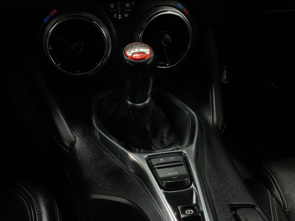 2017 Chevrolet Camaro Image 29