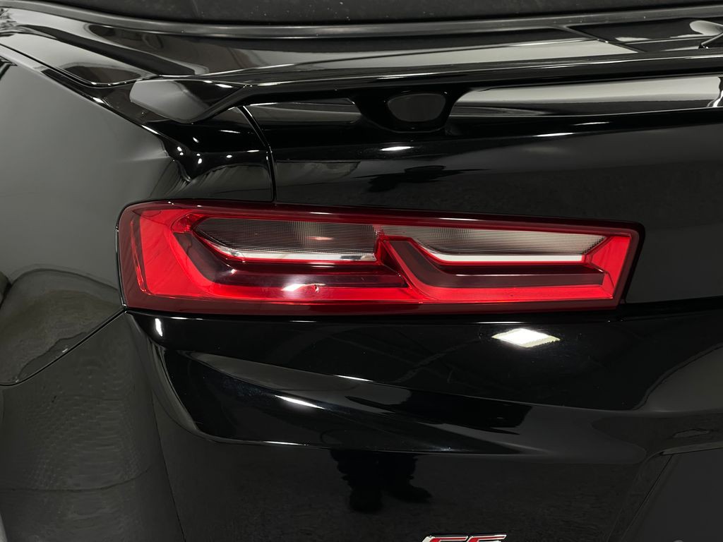 2017 Chevrolet Camaro Image 34
