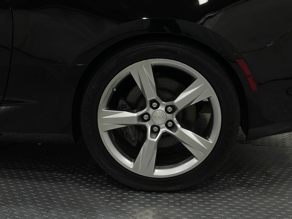 2017 Chevrolet Camaro Image 35