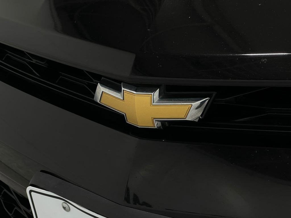 2017 Chevrolet Camaro Image 38