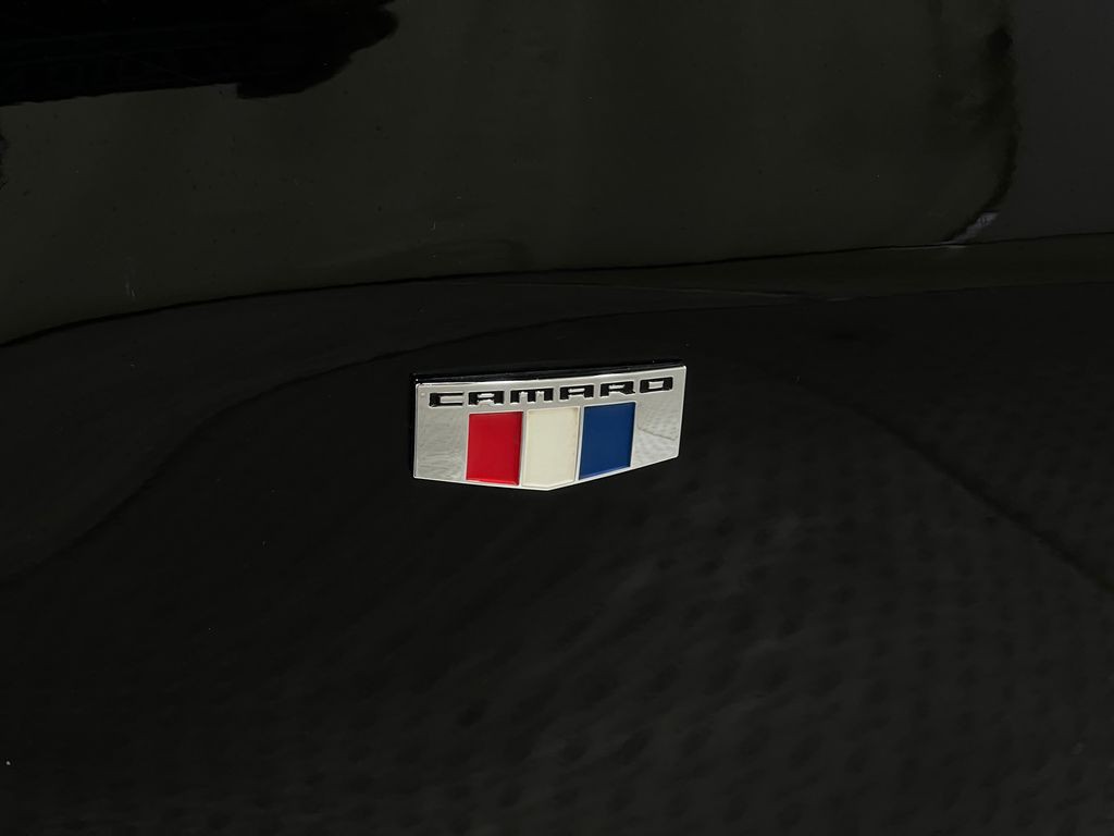 2017 Chevrolet Camaro Image 39