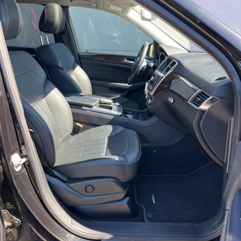2016 Mercedes-Benz GL-Class Image 9