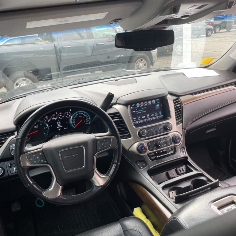 2019 GMC Yukon Image 9