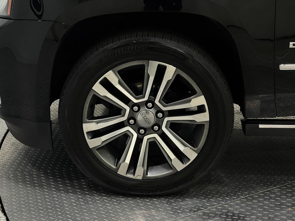 2019 GMC Yukon Image 38